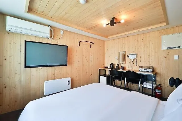 Songjeong Namuneulbo Motel *